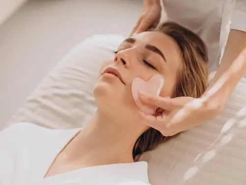 FACIAL | EXTENDED YOUTH & PRE ANTIAGING (80 MIN)